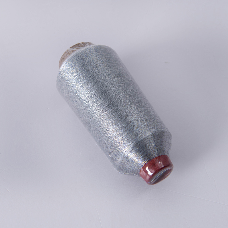 Vad är metalliskt brodertråd?