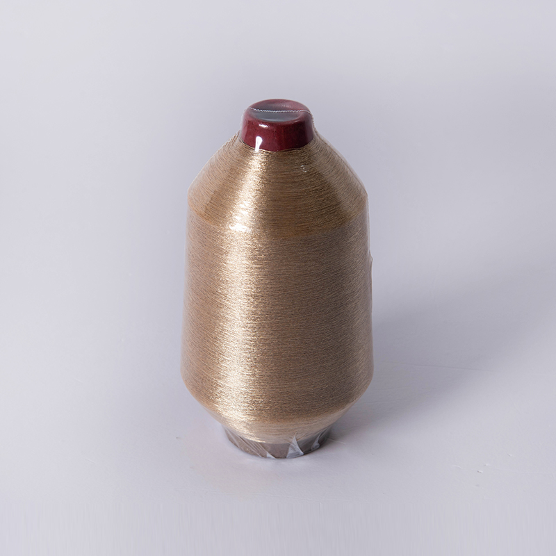 Hur lägger metallbrodertråden glamour och visuell påverkan?