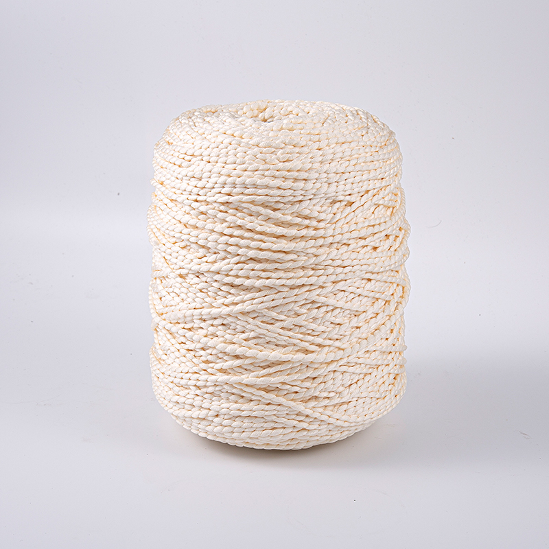 Grovt ullgarnpolyestergarn